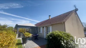 Pavillon à Dehault (72400)