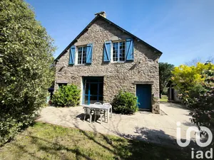 Mansion at Le Cloître-Pleyben (29190)