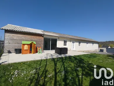 Townhouse in Beaumont-le-Roger (27170)