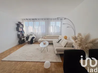Apartment at Neuilly-sur-Marne (93330)