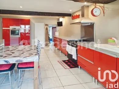 Maison de campagne à La Chapelle-sous-Dun (71800)