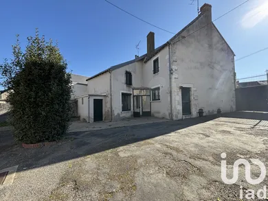 Townhouse in Issoudun (36100)