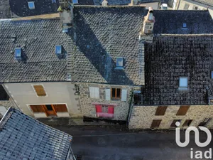 Maison de village à Saint-Martin-Valmeroux (15140)