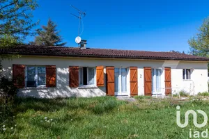 Maison traditionnelle à Saint-Médard-de-Guizières (33230)