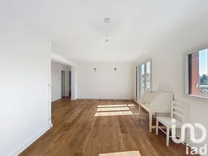 Apartment at Romainville (93230)