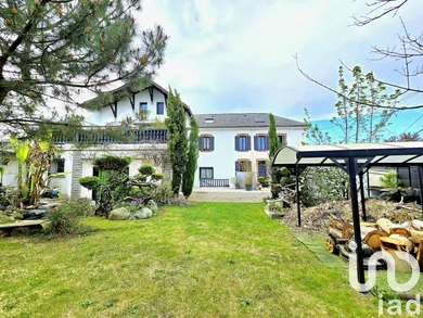 Longere at Tarbes (65000)