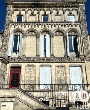 Mansion at Saintes (17100)