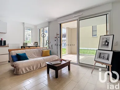 Apartment at Puyricard (13540)