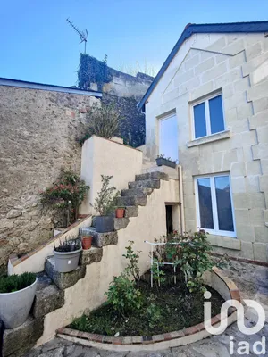 Village house at Saint-Étienne-de-Chigny (37230)