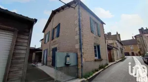 Townhouse at Gençay (86160)