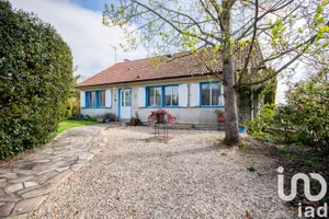 House at Trie-Château (60590)