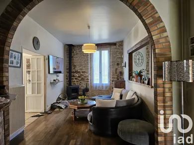 Traditional house at Rosoy (89100)