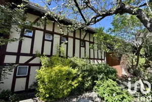 Maison traditionnelle à Pont-Sainte-Marie (10150)