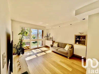 Apartment at Maisons-Laffitte (78600)