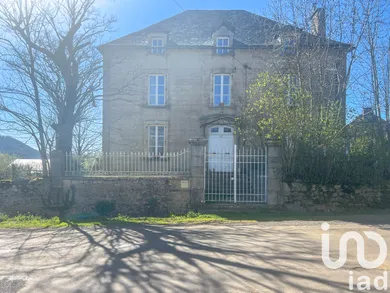 Park home at Saint-Saturnin-de-Lenne (12560)