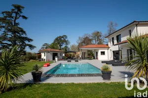 Mansion at Aigrefeuille (31280)
