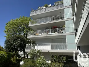 Apartment at Créteil (94000)