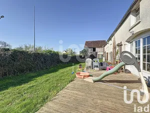 Longere at Chemilly-sur-Yonne (89250)