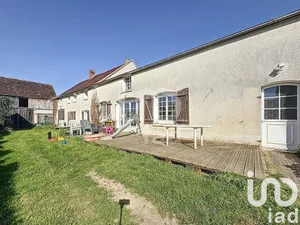 Longere at Chemilly-sur-Yonne (89250)
