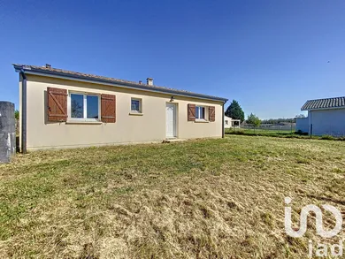 Traditional house at Noaillan (33730)