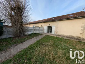 House at Les Peintures (33230)