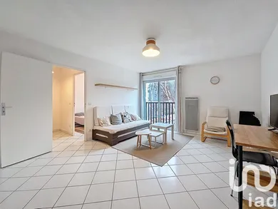 Apartment at Bordeaux (33300)