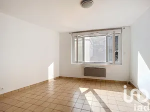 Apartment at Joinville-le-Pont (94340)