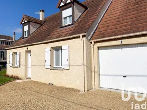 House at Larbroye (60400)