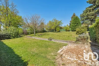 Land at Sainte-Foy-lès-Lyon (69110)
