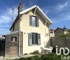 House at Troyes (10000)