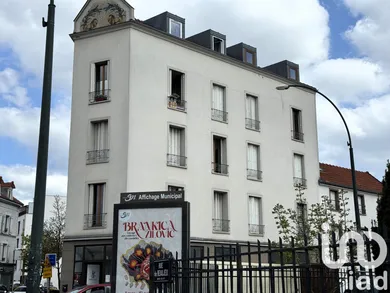 Apartment at Saint-Maur-des-Fossés (94100)