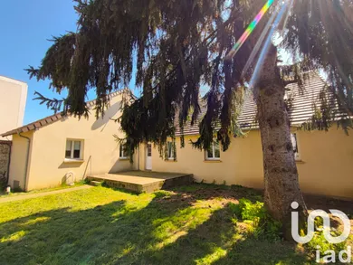 House at Gisors (27140)