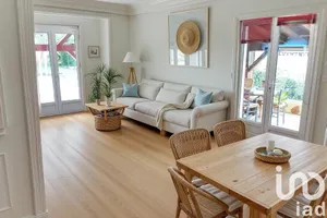 House at Beauvallon (69700)