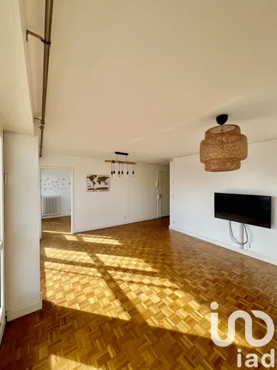 Apartment at Maisons-Laffitte (78600)