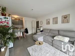 Apartment at Cenon (33150)