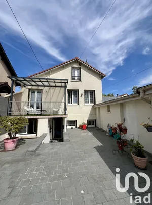 House at Le Blanc-Mesnil (93150)