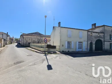 Maison de ville à Matha (17160)