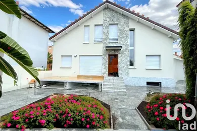 Traditional house at La Frette-sur-Seine (95530)