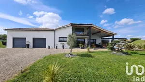 Architectural house at Caumont (82210)