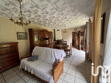 House at Estissac (10190) — 5/17