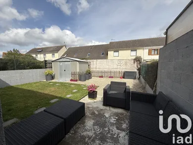 Traditional house at Holque (59143)