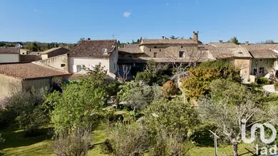 Mas at Saint-Laurent-la-Vernède (30330)