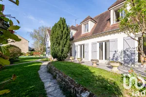 Pavillon à Moret-Loing-et-Orvanne (77250)