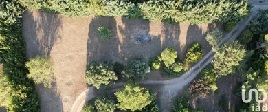 Building plot at Cucuron (84160)