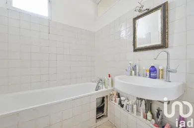 Immeuble à Paris (75020) — 23/28