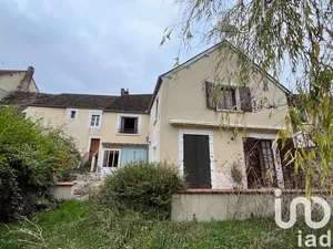 Village house at Treigny (89520)