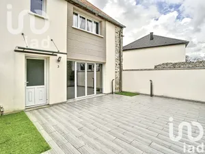 Appartement à Chevry-Cossigny (77173)