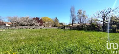 Building plot in Pouillé (85570)