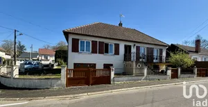 Detached at Parigné-l'Évêque (72250)