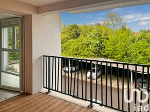 Apartment at Cenon (33150)